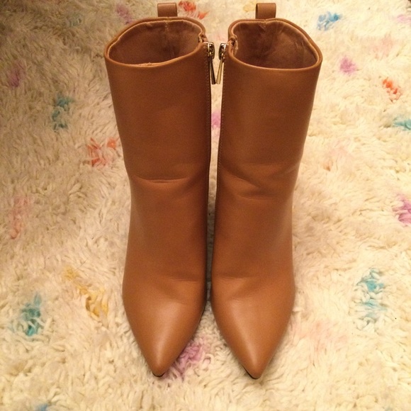 Tan Boots - Picture 2 of 3